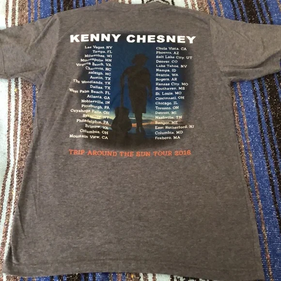 Kenny Cheney 2018 Trio Around the Sun Tour Concert Tee - Picture 4 of 5